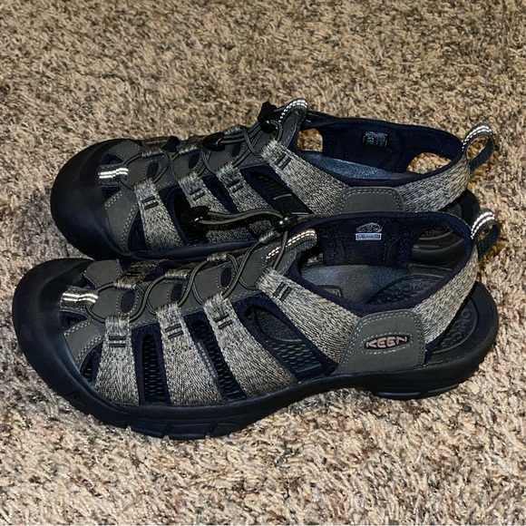 KEEN Newport H2 Men's Closed Toe Part Water Hiker Original Hybrid Sandal 11.5 - Picture 1 of 7